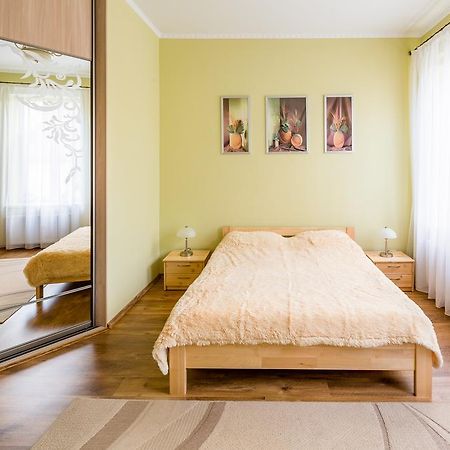 Rynok Square 5 Зі Світлом! Leilighet Lviv Eksteriør bilde